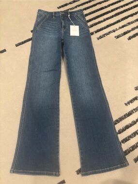 NWT KanCan Wide Leg Flare Jeans in Medium Blue Wash